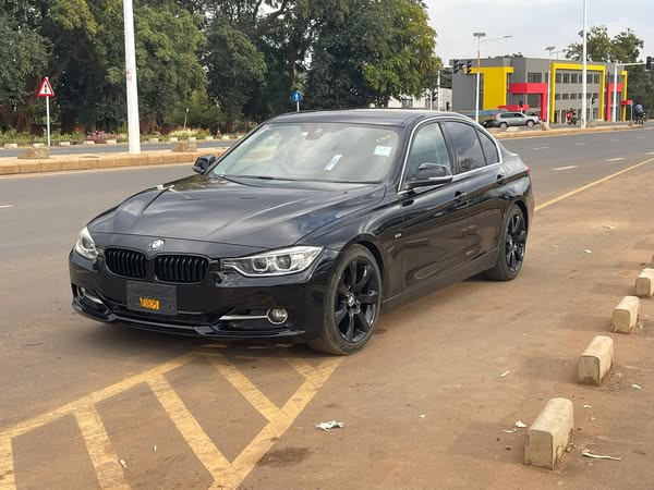 BMW 3 Series Image